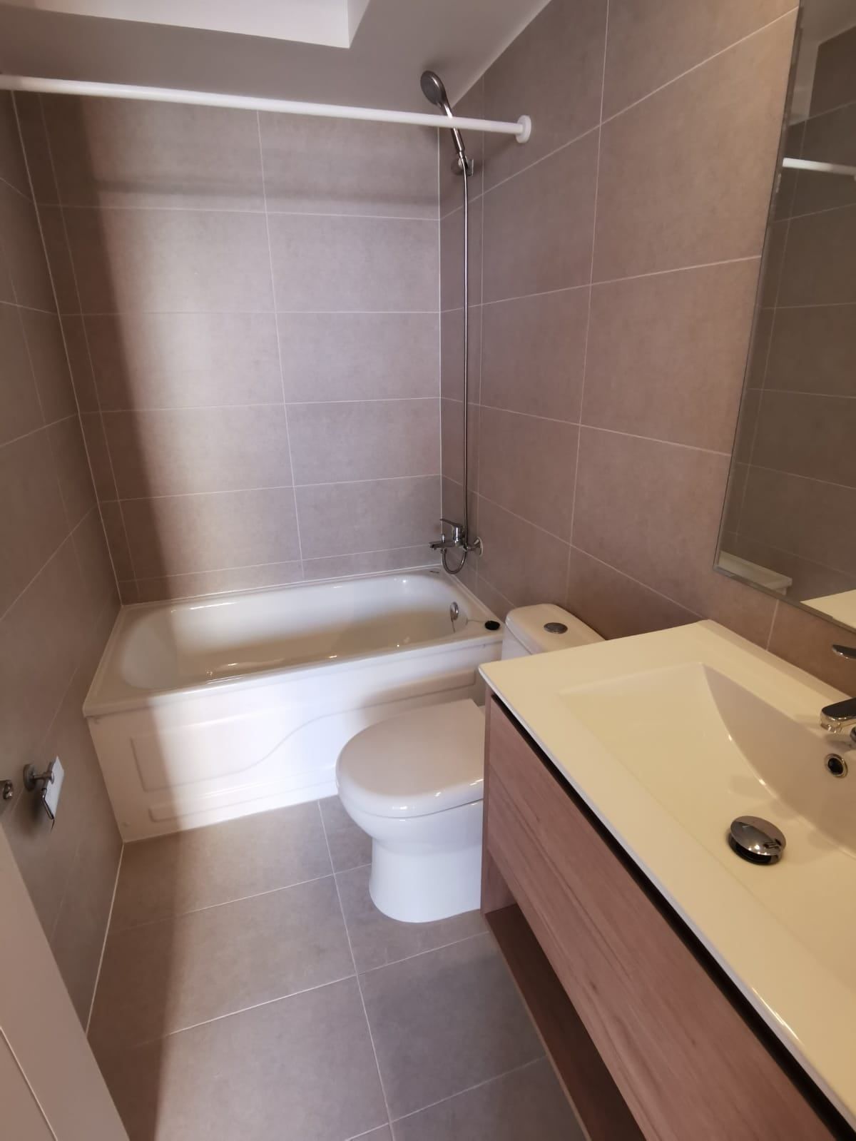 Baño de un departamento en Toro Mazote
