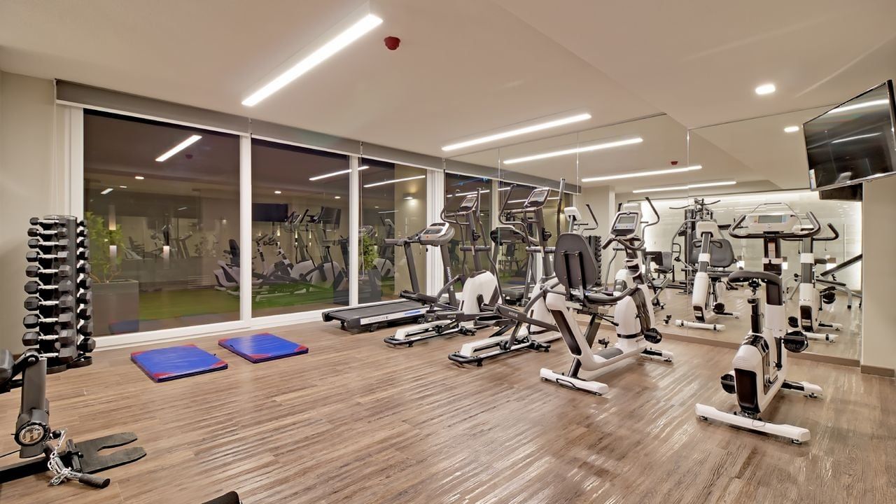 Gimnasio con máquinas de Activa General Saavedra