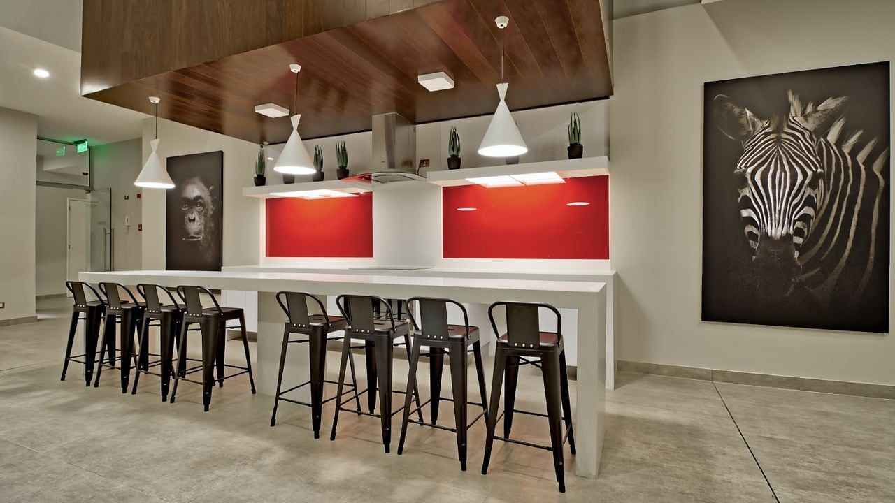 Barra del salón gourmet de Activa General Saavedra