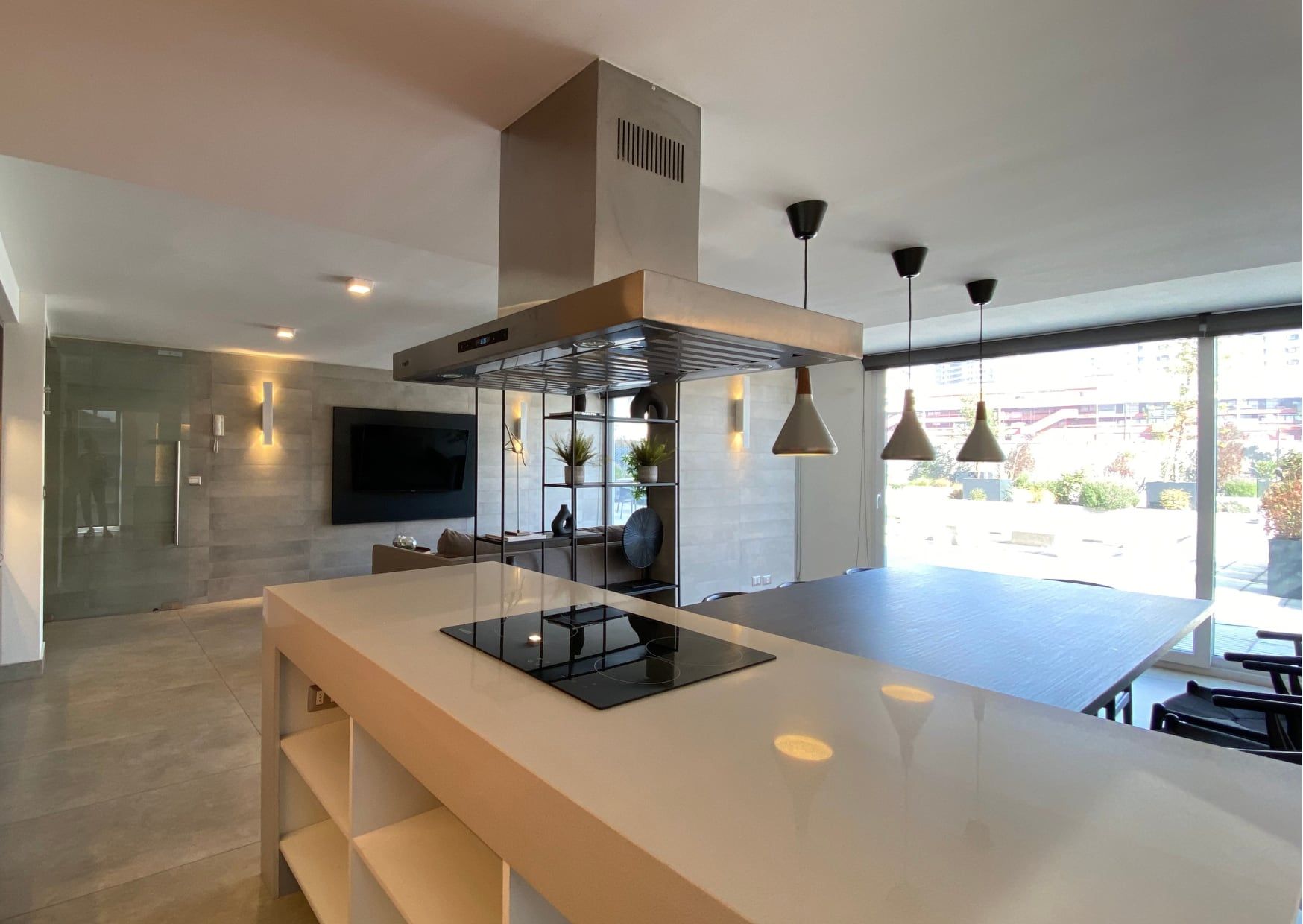 Cocina con isla del salón gourmet de Activa Plaza Chacabuco
